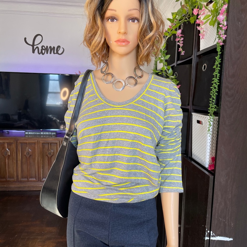 Grey blouse with yellow stripes ⭐️